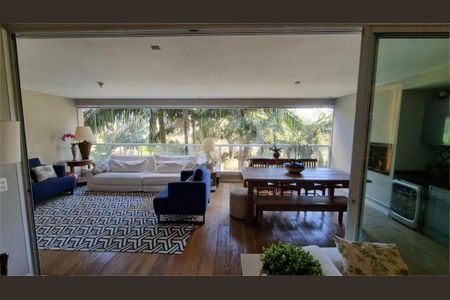 Apartamento à venda com 180m², 4 quartos e 3 vagas
