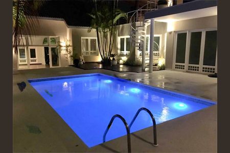 Casa à venda com 650m², 5 quartos e 4 vagas