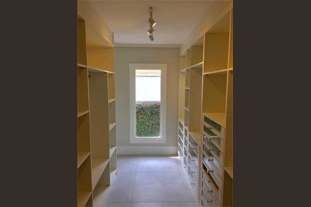 Casa à venda com 650m², 5 quartos e 4 vagas