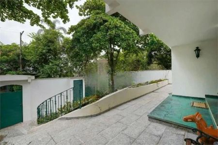 Casa à venda com 576m², 4 quartos e 8 vagas