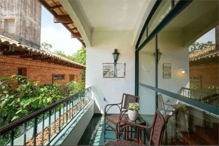 Casa à venda com 576m², 4 quartos e 8 vagas