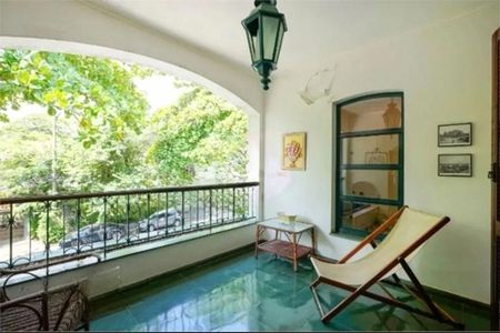 Casa à venda com 576m², 4 quartos e 8 vagas