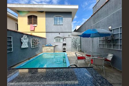 Casa à venda com 190m², 3 quartos e 4 vagas