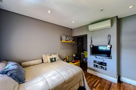 Apartamento à venda com 204m², 3 quartos e 4 vagasSuíte 1