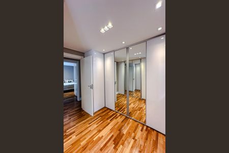 Apartamento à venda com 204m², 3 quartos e 4 vagasSuíte 2