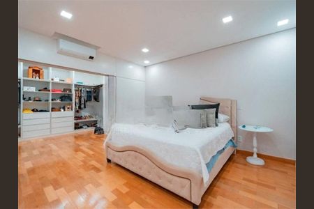 Casa à venda com 520m², 4 quartos e 6 vagas