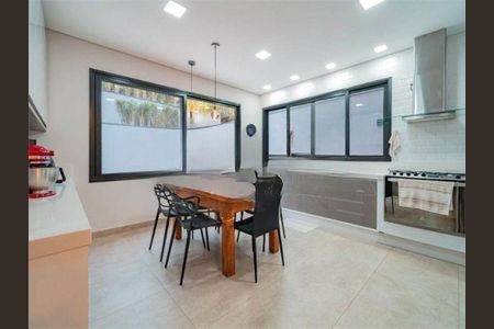 Casa à venda com 520m², 4 quartos e 6 vagas