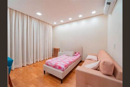 Casa à venda com 520m², 4 quartos e 6 vagas