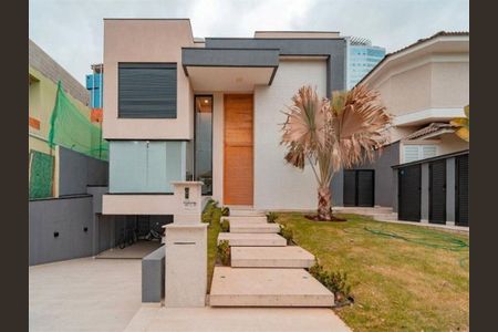 Casa à venda com 520m², 4 quartos e 6 vagas