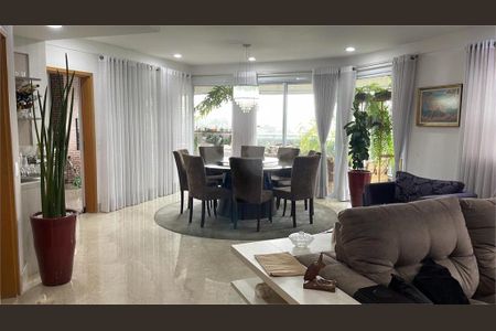Apartamento à venda com 201m², 3 quartos e 4 vagas