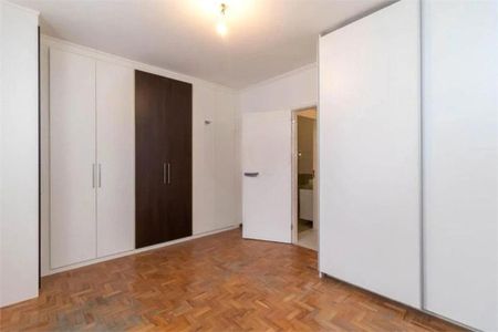 Casa à venda com 136m², 2 quartos e 2 vagas