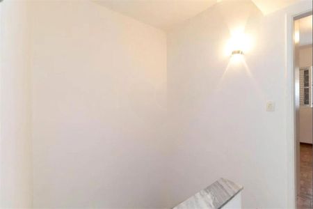 Casa à venda com 136m², 2 quartos e 2 vagas