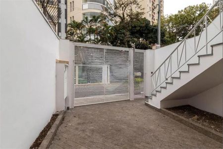 Casa à venda com 136m², 2 quartos e 2 vagas