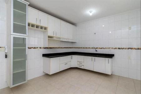 Casa à venda com 136m², 2 quartos e 2 vagas