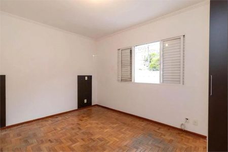 Casa à venda com 136m², 2 quartos e 2 vagas