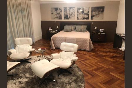 Casa à venda com 550m², 4 quartos e 4 vagas