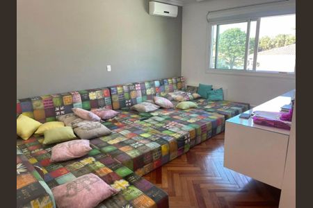 Casa à venda com 550m², 4 quartos e 4 vagas