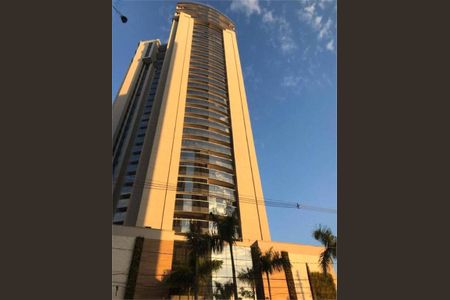 Apartamento à venda com 212m², 3 quartos e 3 vagas