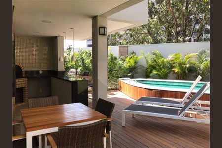 Apartamento à venda com 212m², 3 quartos e 3 vagas