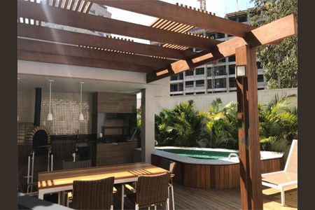 Apartamento à venda com 212m², 3 quartos e 3 vagas