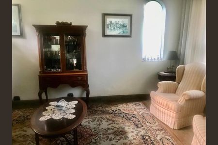 Casa à venda com 400m², 3 quartos e 4 vagas