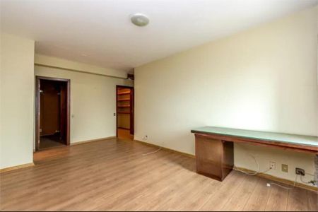 Apartamento à venda com 411m², 4 quartos e 3 vagas