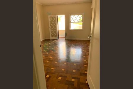 Casa à venda com 190m², 3 quartos e 2 vagas