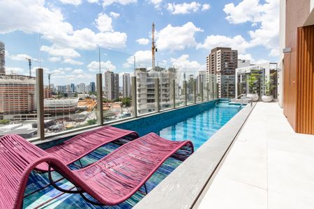 Studio para alugar com 24m², 1 quarto e sem vaga Studio para alugar com 24m², 1 quarto e sem vagaPiscina