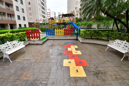 Apartamento para alugar com 75m², 3 quartos e 1 vagaÁrea comum - Playground
