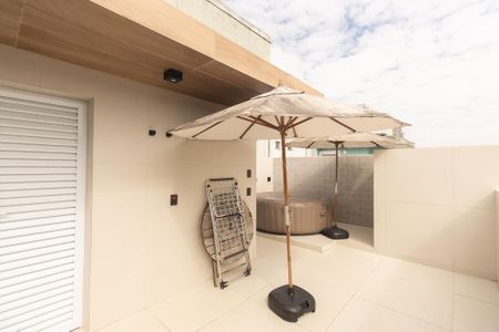 Casa de condomínio à venda com 100m², 2 quartos e 1 vagaÁrea de Serviço / Quintal