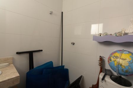 Casa de condomínio à venda com 100m², 2 quartos e 1 vagaBanheiro da Suíte 1