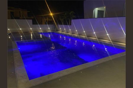 Casa à venda com 416m², 4 quartos e 6 vagas