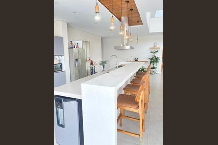 Casa à venda com 416m², 4 quartos e 6 vagas