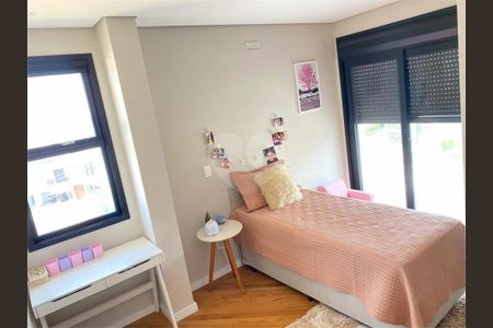 Casa à venda com 416m², 4 quartos e 6 vagas