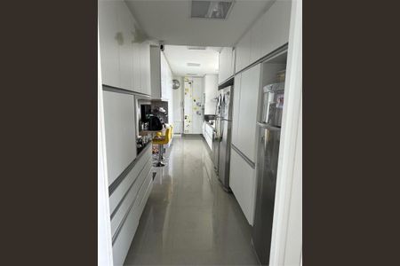 Apartamento à venda com 197m², 3 quartos e 2 vagas