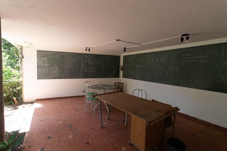 Casa à venda com 350m², 3 quartos e 3 vagas Casa à venda com 350m², 3 quartos e 3 vagasQuintal