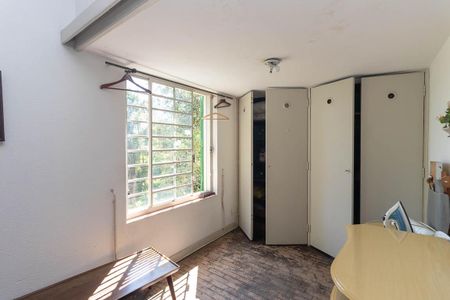 Casa à venda com 350m², 3 quartos e 3 vagas Casa à venda com 350m², 3 quartos e 3 vagasQuarto 1