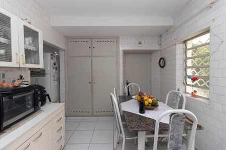 Casa à venda com 350m², 3 quartos e 3 vagas Casa à venda com 350m², 3 quartos e 3 vagasCozinha