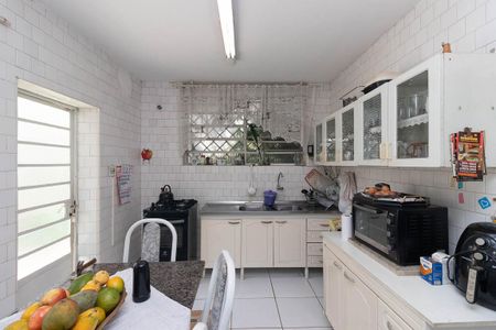 Casa à venda com 350m², 3 quartos e 3 vagas Casa à venda com 350m², 3 quartos e 3 vagasCozinha