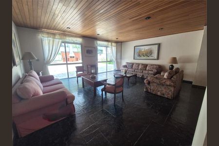 Apartamento à venda com 34m², 1 quarto e 1 vaga