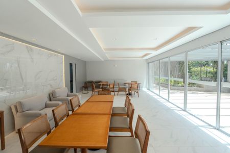 Apartamento à venda com 264m², 3 quartos e 3 vagas Apartamento à venda com 264m², 3 quartos e 3 vagasÁrea comum - Salão de festas