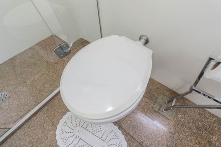 Apartamento à venda com 264m², 3 quartos e 3 vagas Apartamento à venda com 264m², 3 quartos e 3 vagasBanheiro 2