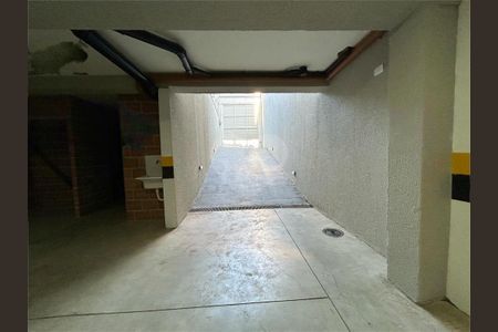 Apartamento à venda com 75m², 2 quartos e 3 vagas