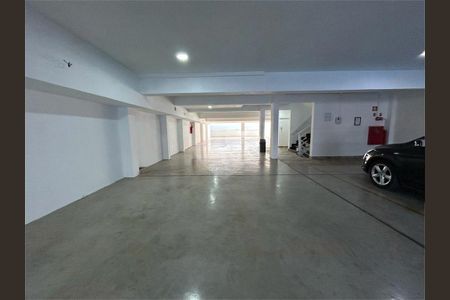 Apartamento à venda com 75m², 2 quartos e 3 vagas