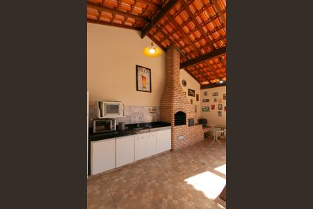 Casa à venda com 340m², 4 quartos e 3 vagas Casa à venda com 340m², 4 quartos e 3 vagasÁrea Externa