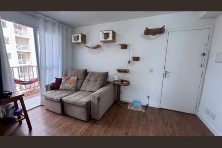 Apartamento à venda com 49m², 2 quartos e 1 vaga Apartamento à venda com 49m², 2 quartos e 1 vagaSala
