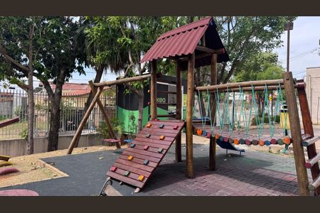 Apartamento à venda com 49m², 2 quartos e 1 vaga Apartamento à venda com 49m², 2 quartos e 1 vagaÁrea comum - Playground