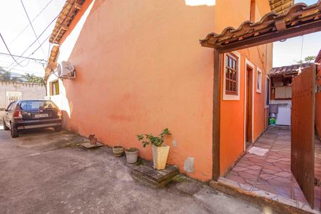 Casa à venda com 80m², 2 quartos e 1 vaga Casa à venda com 80m², 2 quartos e 1 vagaÁrea de Serviço/Entrada