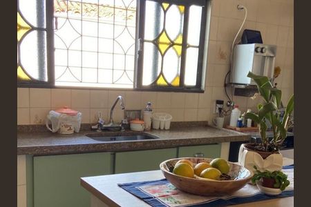 Casa à venda com 199m², 4 quartos e 5 vagasCozinha 