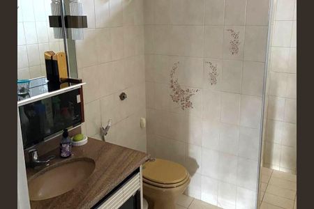 Casa à venda com 199m², 4 quartos e 5 vagasBanheiro Social